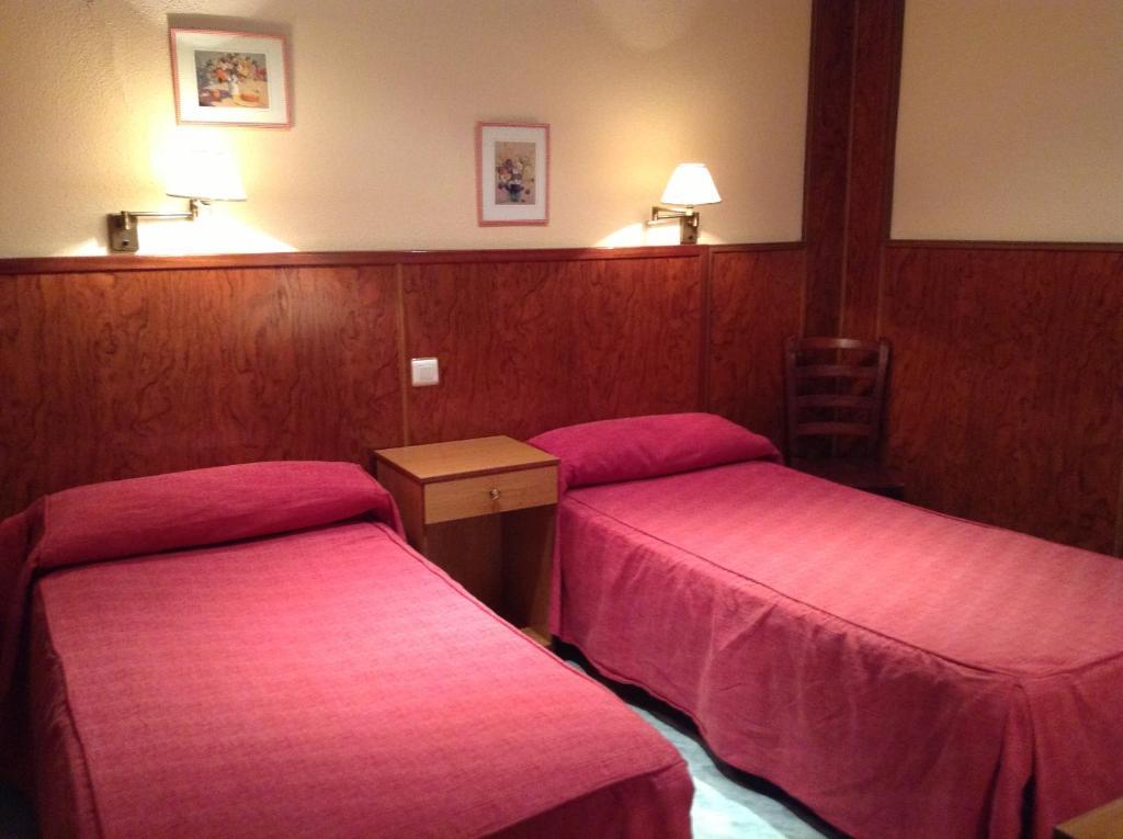 Hostal Santa Marta Aranjuez Quarto foto