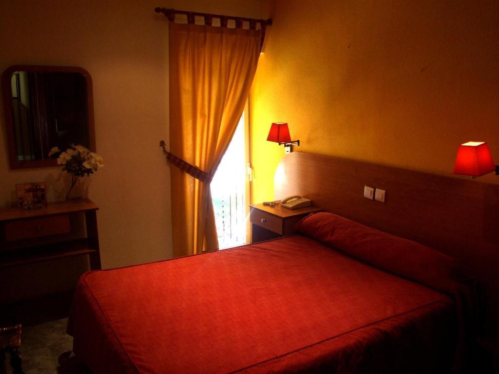 Hostal Santa Marta Aranjuez Exterior foto